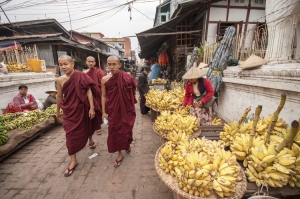 Myanmar market